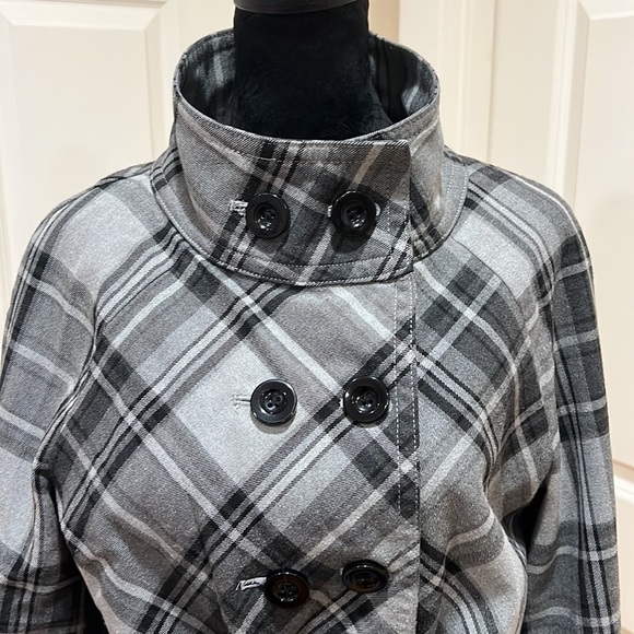 Apt. 9, woman’s, suit jacket. Size medium. Excellent condition. - Picture 2 of 5